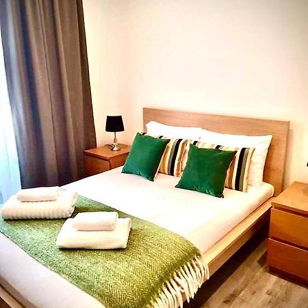 2 Bedroom Serviced Apartment London Kültér fotó