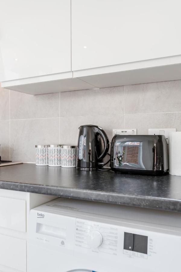 2 Bedroom Serviced Apartment London Kültér fotó